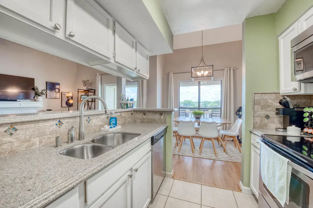 1100 The Cape Road Horseshoe Bay TX 78657