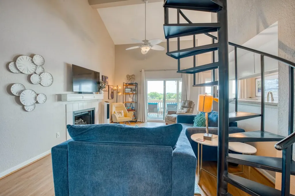 1100 The Cape Road Horseshoe Bay TX 78657