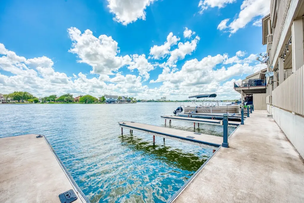 1100 The Cape Road Horseshoe Bay TX 78657