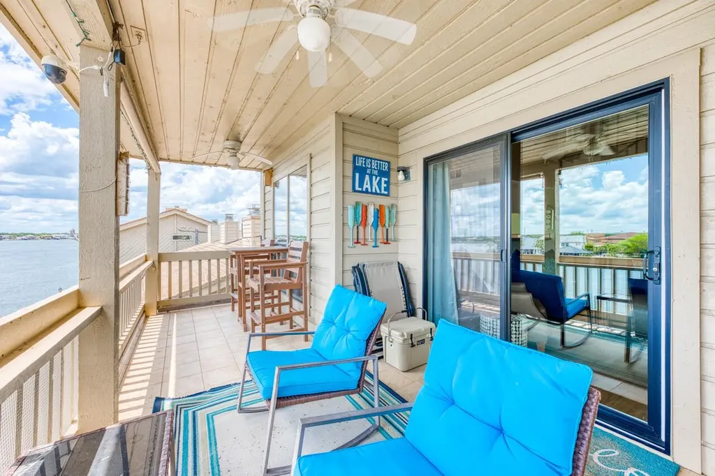 1100 The Cape Road Horseshoe Bay TX 78657