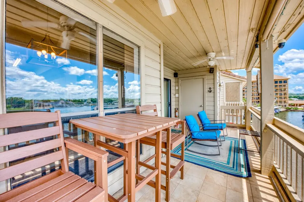 1100 The Cape Road Horseshoe Bay TX 78657