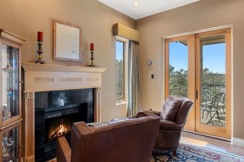 1310 Hurst Hollow Austin TX 78734