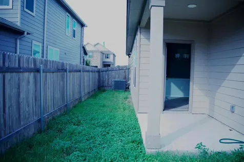211 Pitkin Drive Lockhart TX 78644