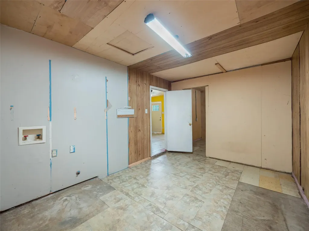 1021 Gardner Road Austin TX 78721
