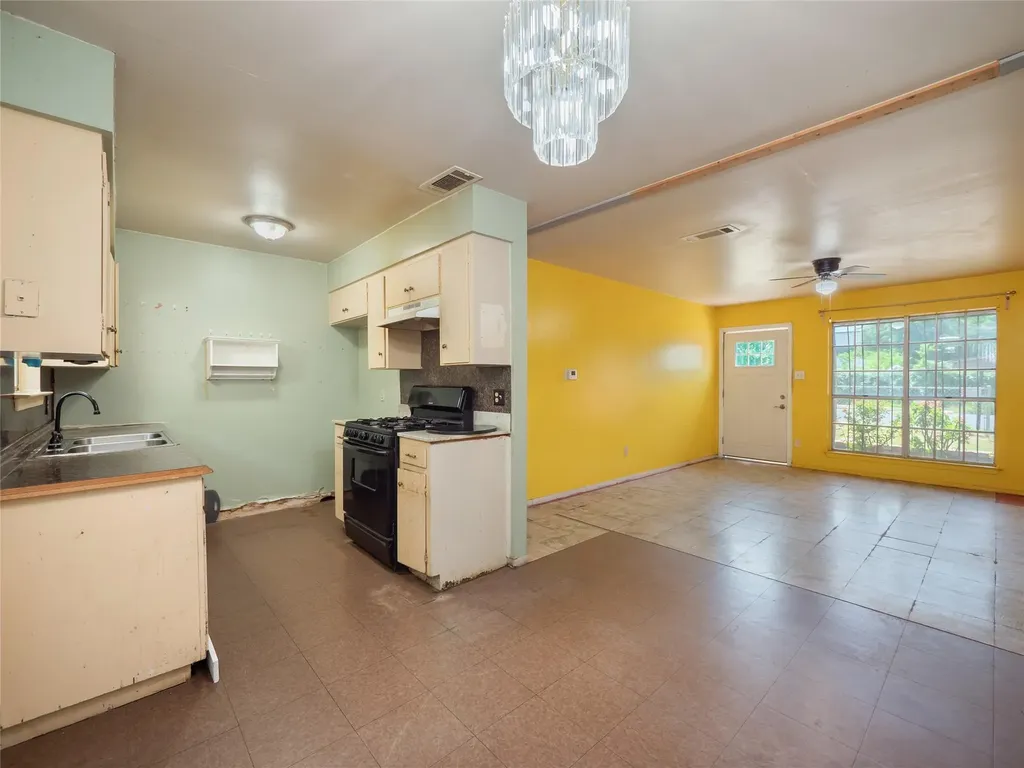1021 Gardner Road Austin TX 78721