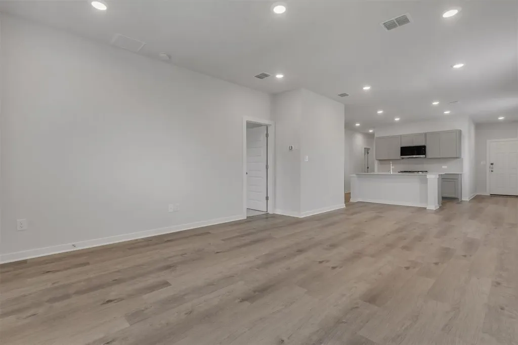 130 Hornet Street Elgin TX 78621