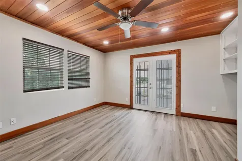 11204 Bluff Bend Drive Austin TX 78753