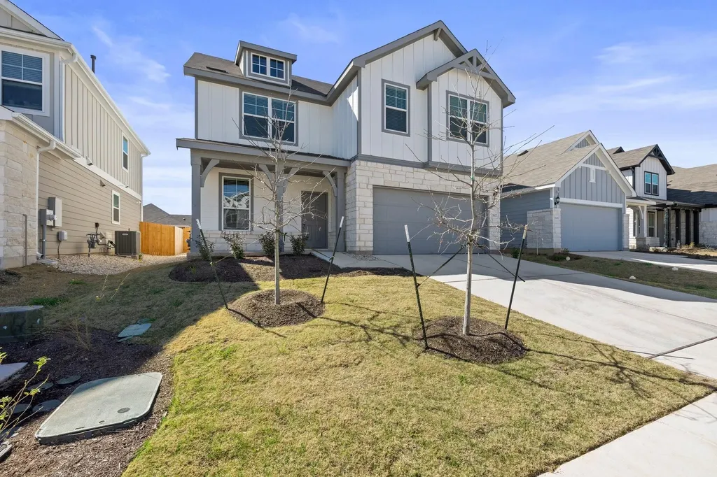 1605 Holly Lake Drive Leander TX 78641