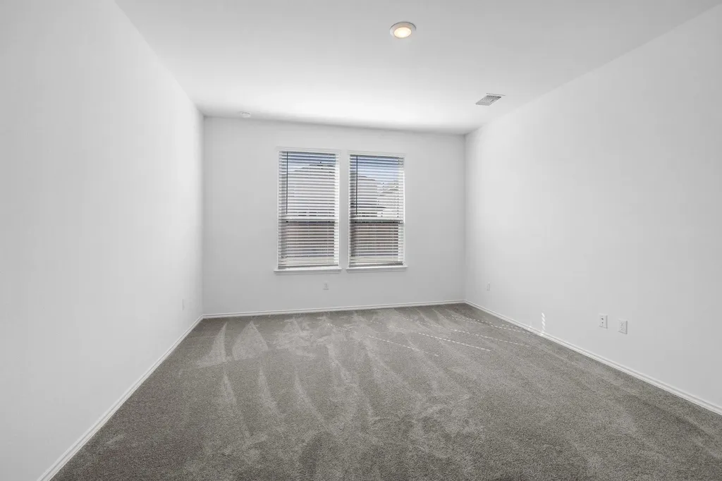 1605 Holly Lake Drive Leander TX 78641