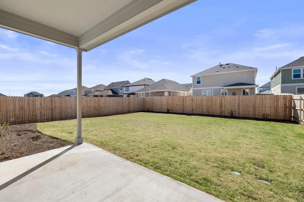 1605 Holly Lake Drive Leander TX 78641