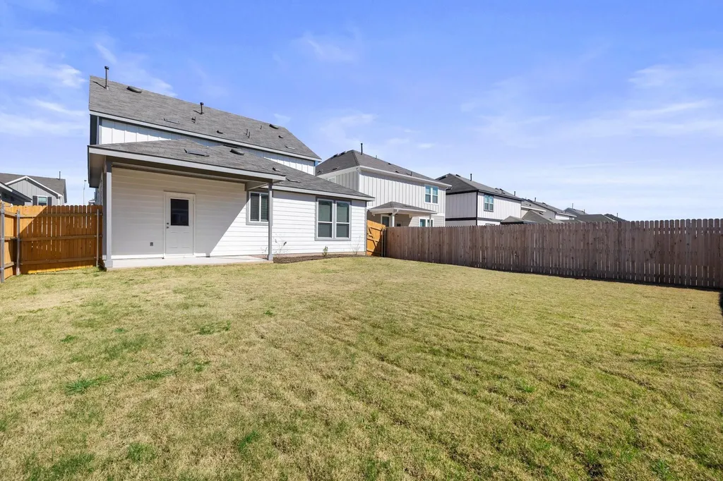 1605 Holly Lake Drive Leander TX 78641