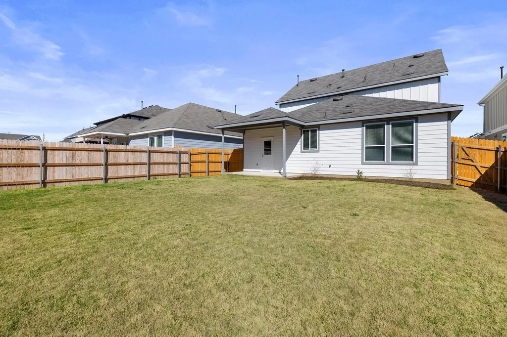 1605 Holly Lake Drive Leander TX 78641