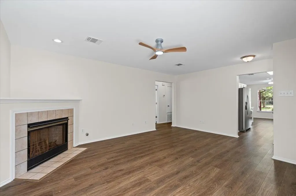 1404 Sir Thopas Trail Austin TX 78748