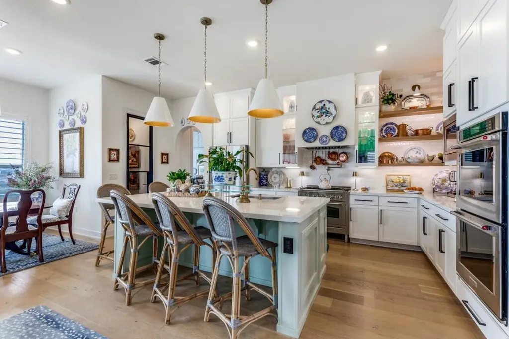 2540 Costa Del Sol Drive Leander TX 78641