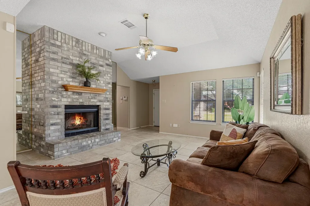 1001 Cedar Falls Street Round Rock TX 78681