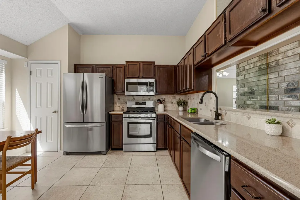 1001 Cedar Falls Street Round Rock TX 78681