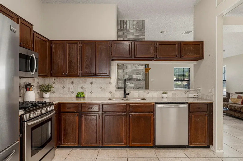 1001 Cedar Falls Street Round Rock TX 78681