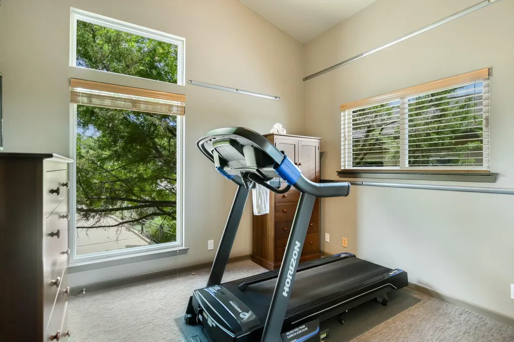 5904 Spartan Cove Austin TX 78759
