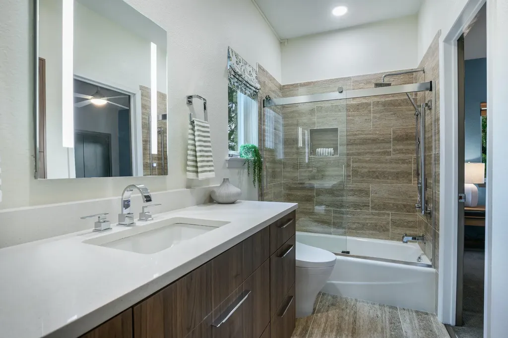 5904 Spartan Cove Austin TX 78759