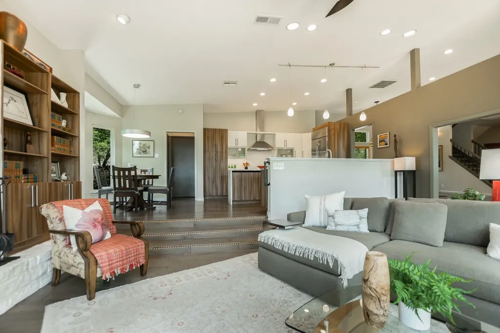 5904 Spartan Cove Austin TX 78759