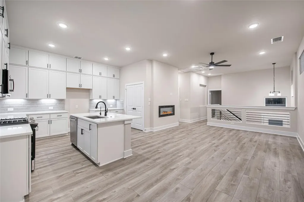 207 Flora Springs Cove Liberty Hill TX 78642