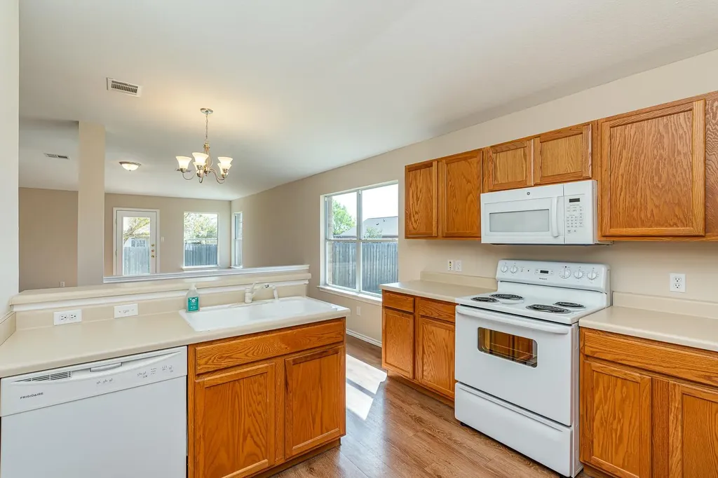 210 Carol Avenue Leander TX 78641