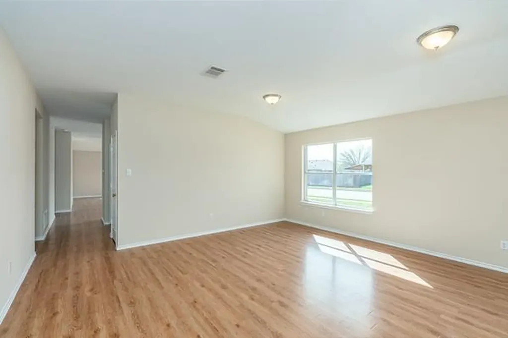 210 Carol Avenue Leander TX 78641