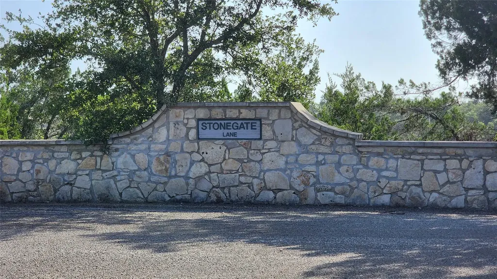 104 Stonegate Lane Dripping Springs TX 78620