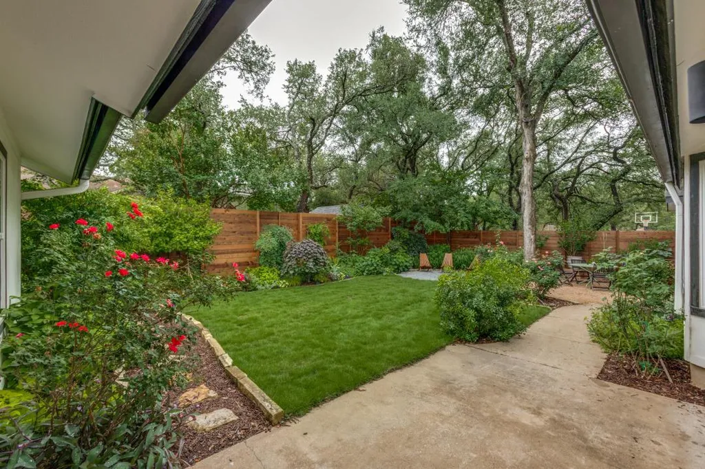 7413 Fireoak Drive Austin TX 78759