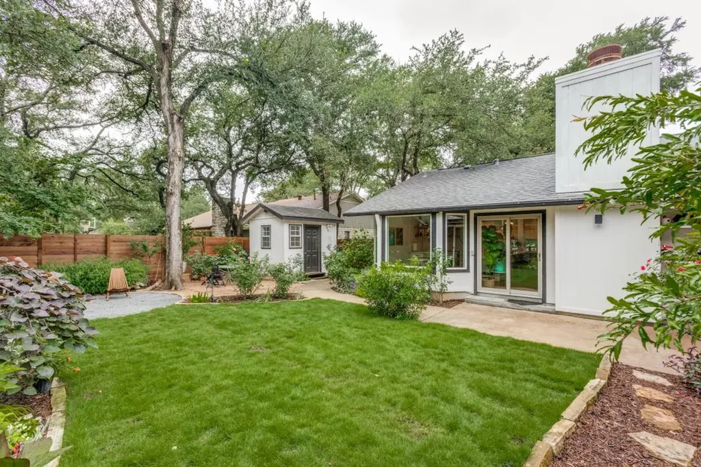 7413 Fireoak Drive Austin TX 78759