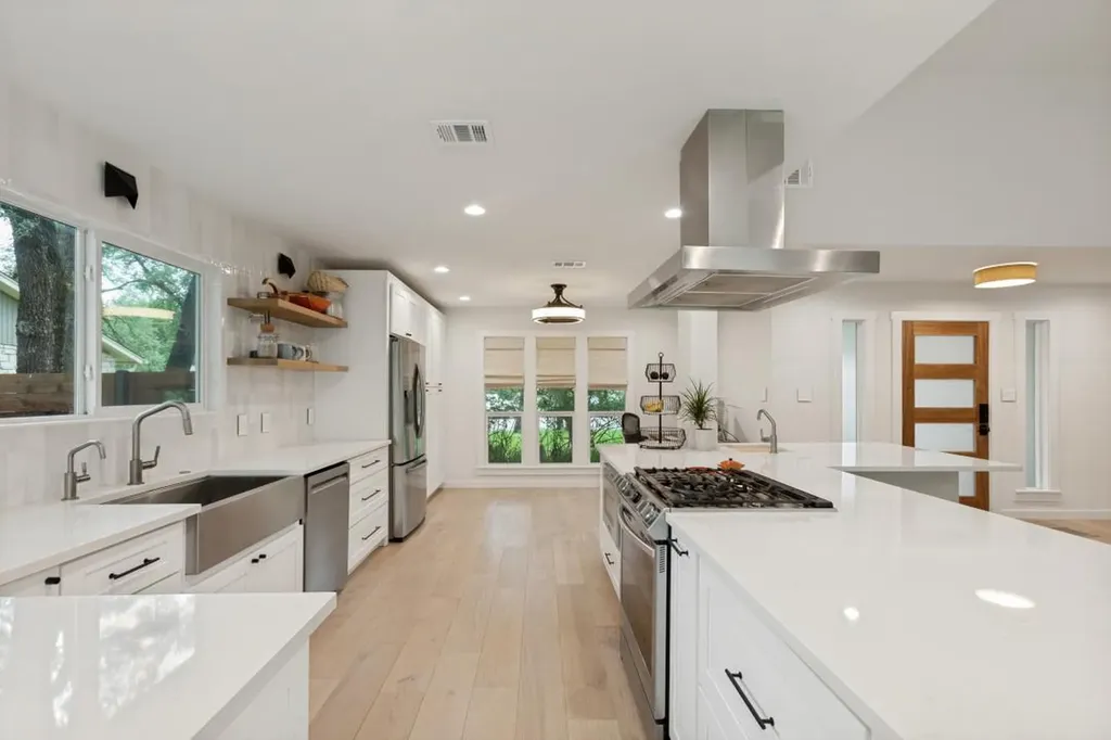 7413 Fireoak Drive Austin TX 78759