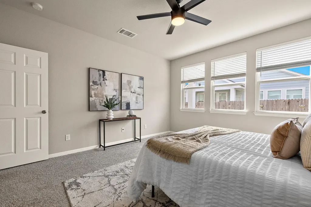 316 E Broade Street Leander TX 78641