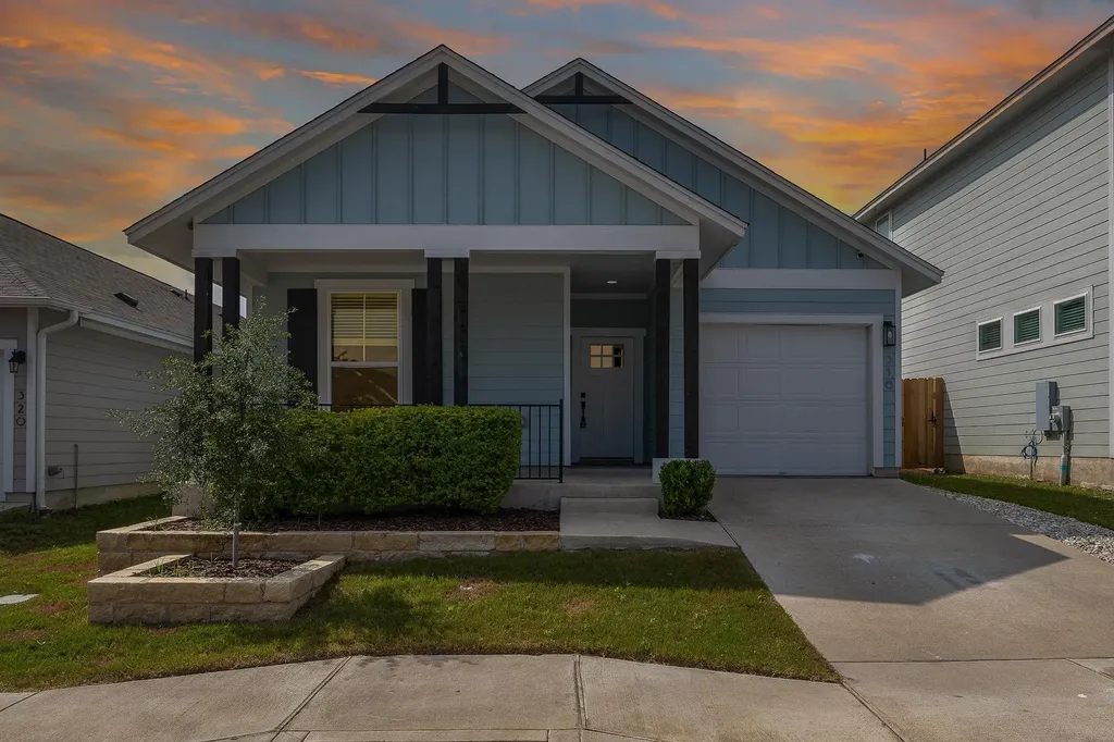 316 E Broade Street Leander TX 78641