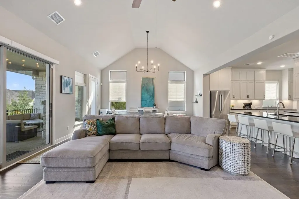 413 Sitlington Lane Austin TX 78738