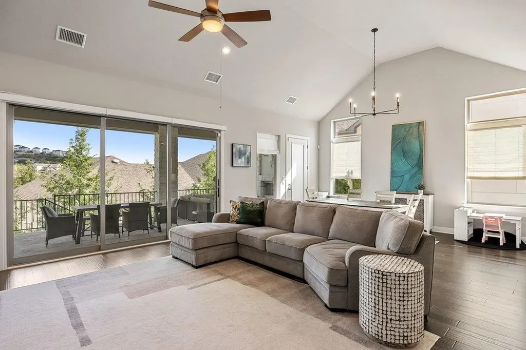 413 Sitlington Lane Austin TX 78738