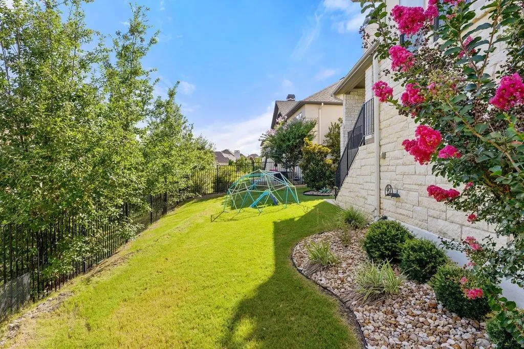 413 Sitlington Lane Austin TX 78738