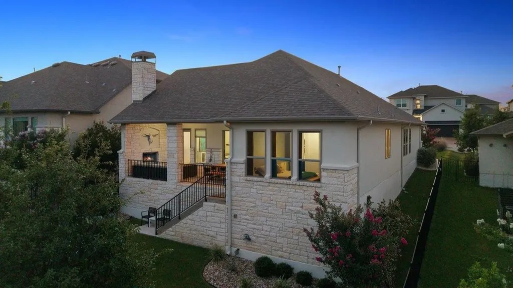 413 Sitlington Lane Austin TX 78738
