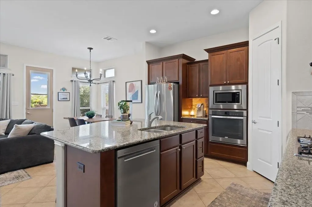 12517 Black Hills Drive Austin TX 78748