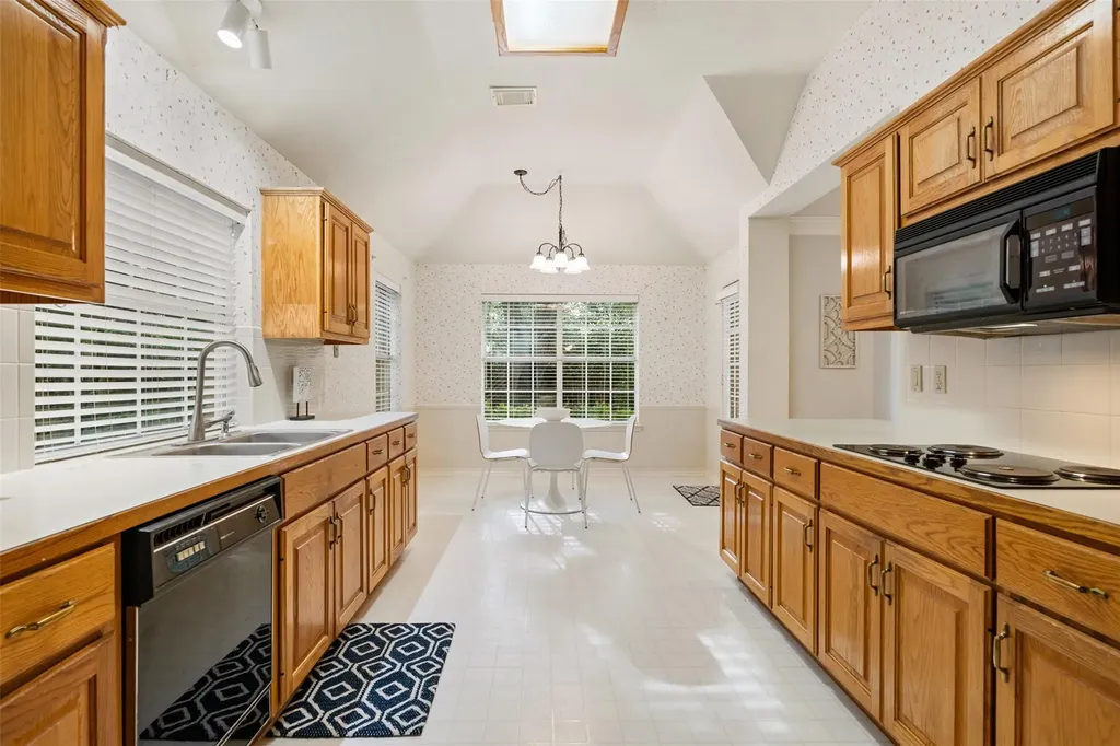 10312 Wolftrap Drive Austin TX 78749