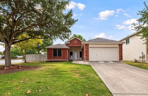 1611 Sunnycrest Circle New Braunfels TX 78130