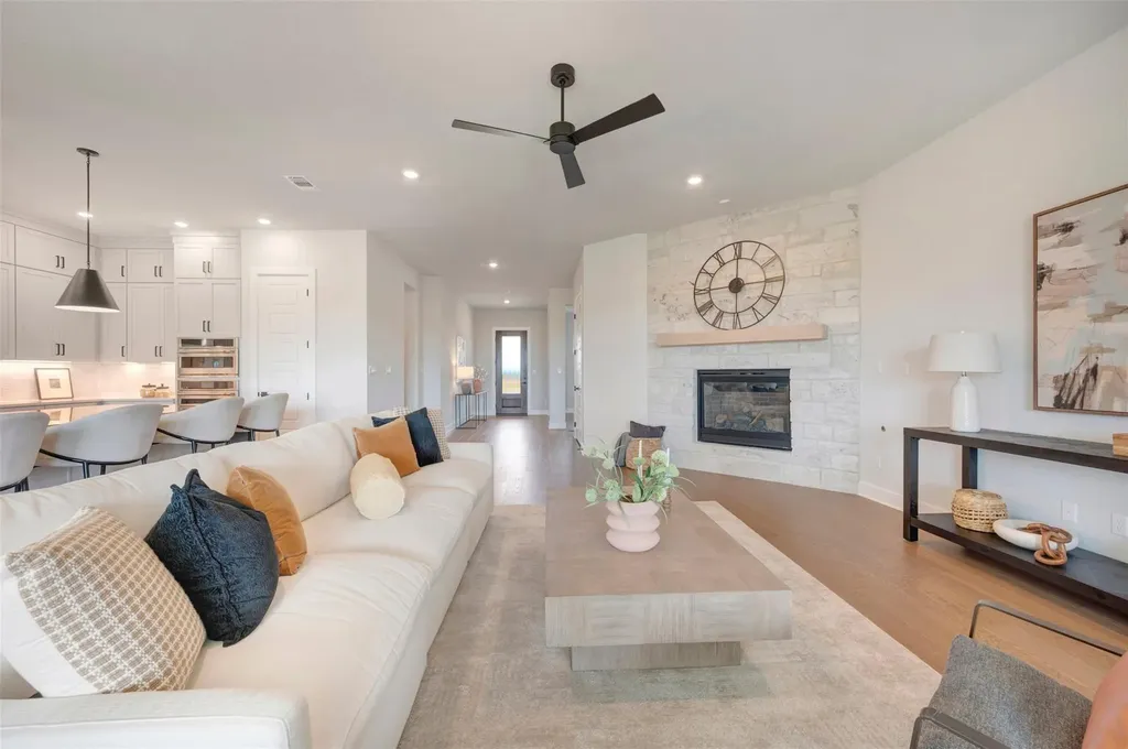 2824 Redwood Grove Leander TX 78641