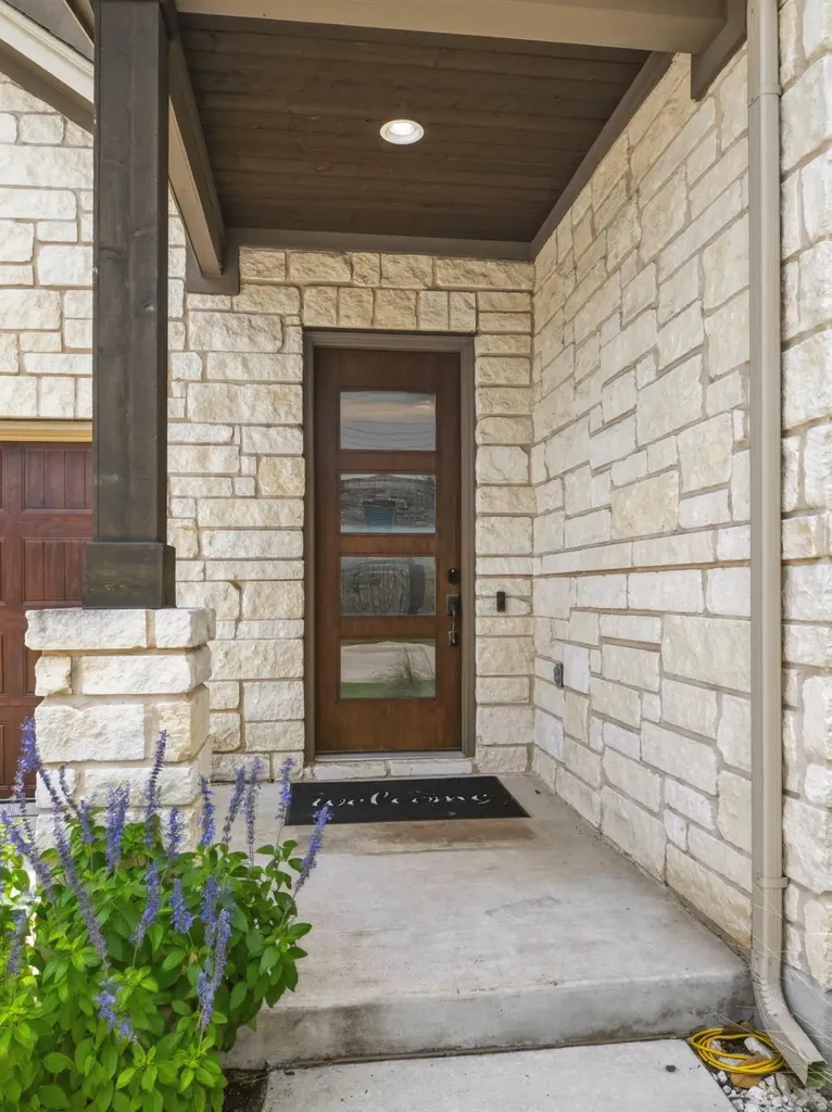 198 York Timbers Way Austin TX 78737