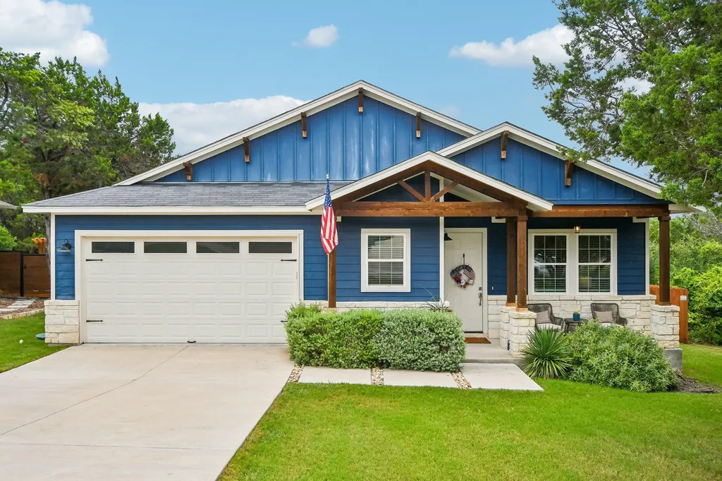 2909 Davis Cove Lago Vista TX 78645