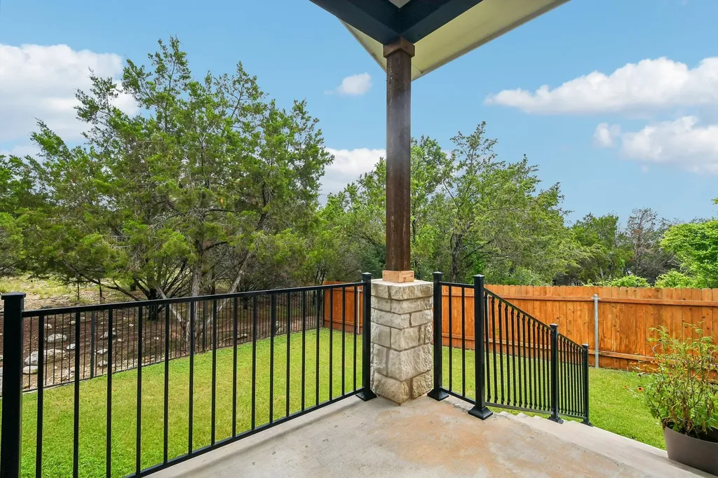 2909 Davis Cove Lago Vista TX 78645