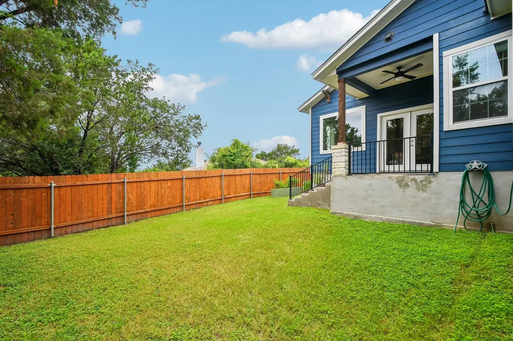 2909 Davis Cove Lago Vista TX 78645