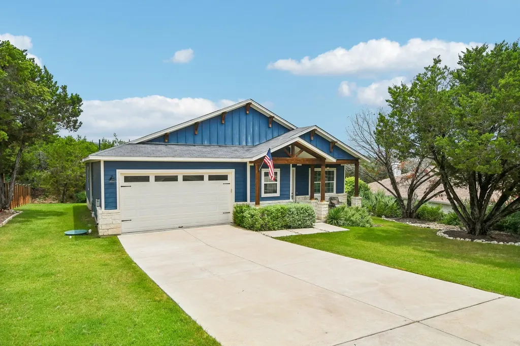 2909 Davis Cove Lago Vista TX 78645