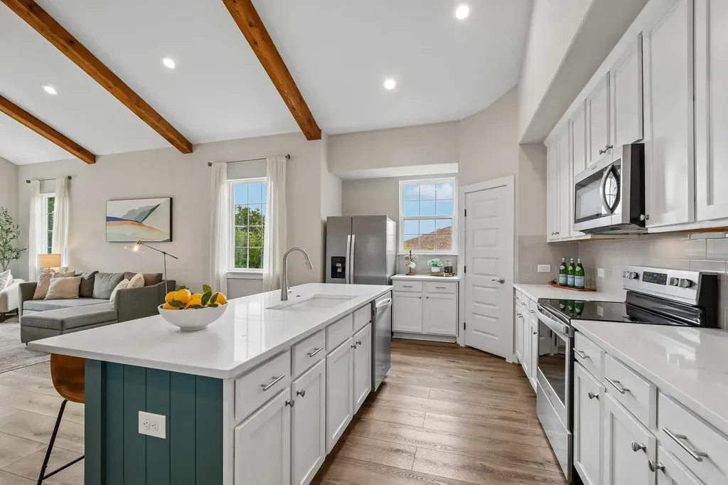 2909 Davis Cove Lago Vista TX 78645
