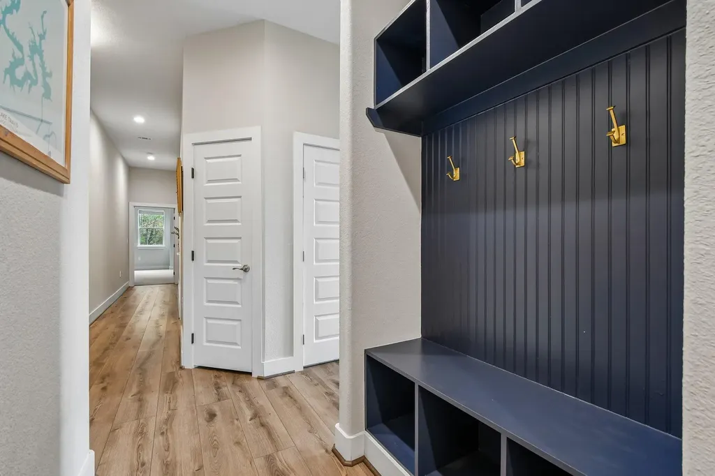 2909 Davis Cove Lago Vista TX 78645