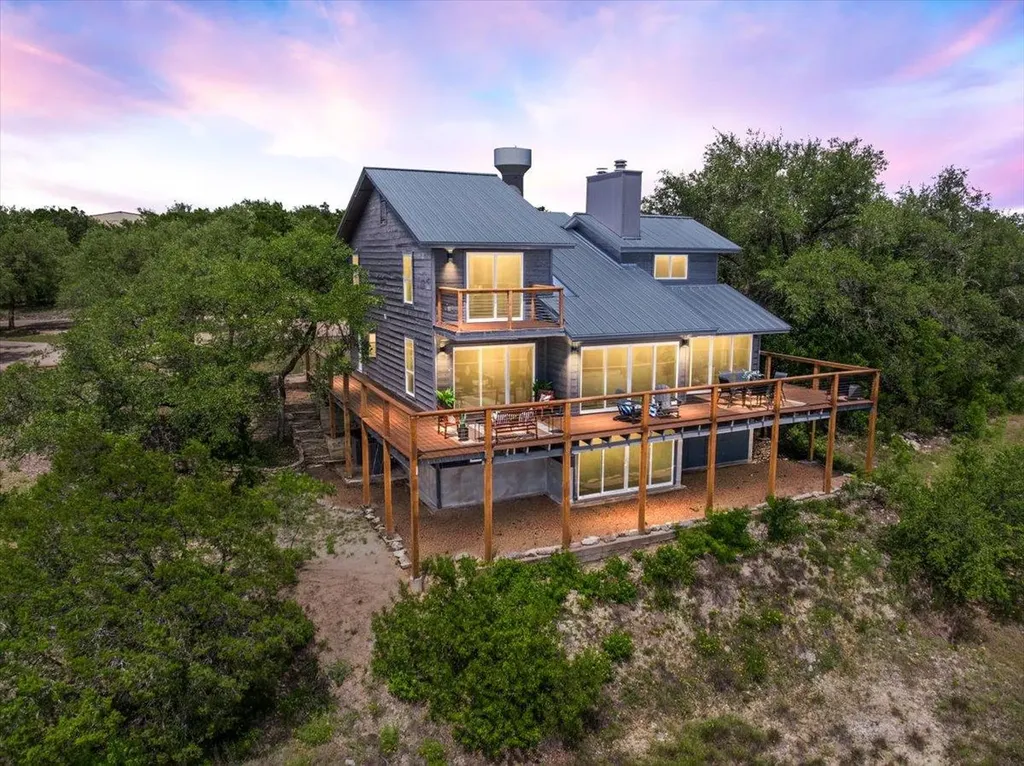 5203 Cueva Drive Austin TX 78738