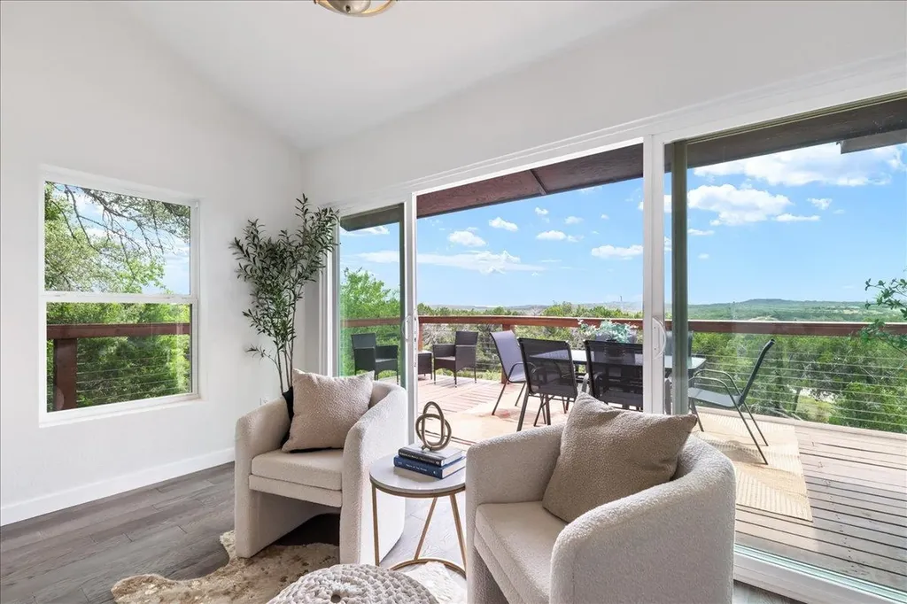 5203 Cueva Drive Austin TX 78738